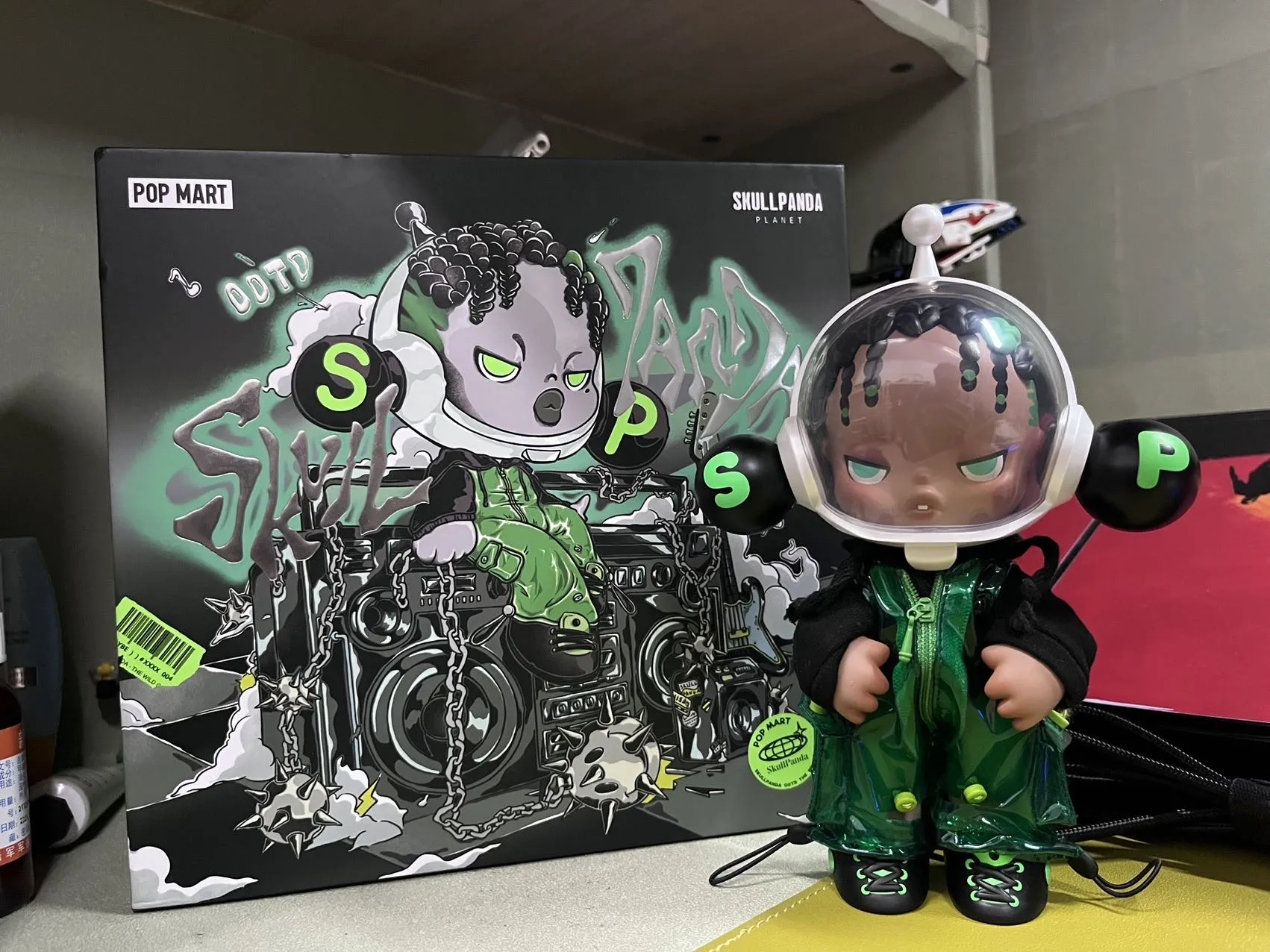 SKULLPANDA OOTD The Wild Green Figurine - Figurine - POP MART 